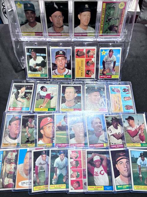 1961 Topps Partial Set, Mickey Mantle, Willie McCovey, Warren Spahn, Koufax, Drysdale, 450 Cards